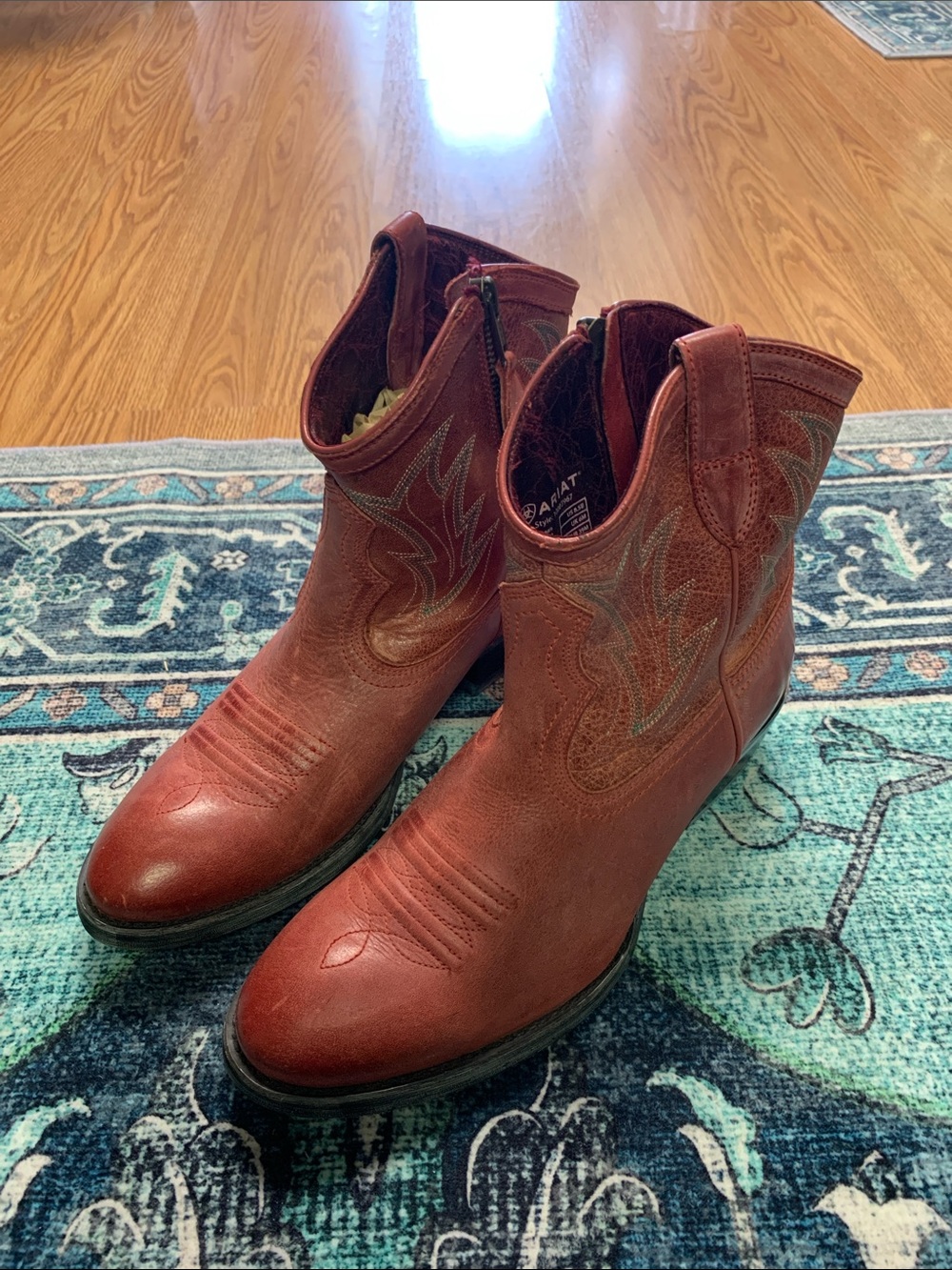 Ariat Billie red new boots cowboy zipper hipster boutique 8.5